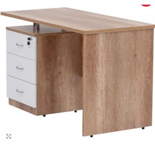 Wooden Office table , Thickness 10 mm , Size 4 x 2 x 2.5 Feet