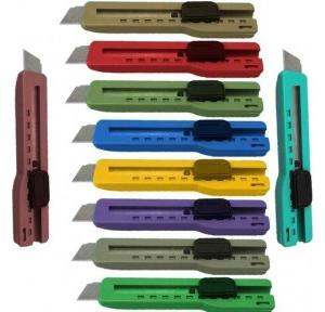 Ikon Paper Cutter 18 mm Pack of 10