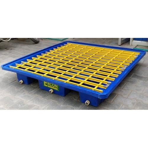 Ercon Chemicals 4 Drum Spill Containment Tray For Storage Capacity 200 Ltr Dimension 1350 X 1350 X 200 mm Plastic(Polyethelene)