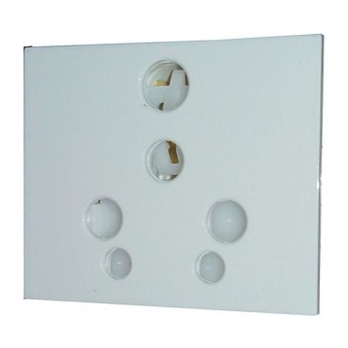 Cona 6/16A Universal Raised Socket With Shutter, 14171