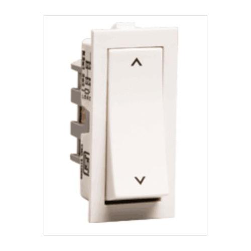 Crabtree Thames Two Way Switch 10 AX, ACTSXXW102