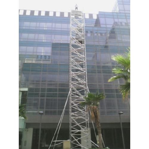 Mobile Scaffold Platform Tower With Stabiliser Type of Platform Aluminium Alloy 10 gauge thickness with 1.5 inch pipe, Platform Size: 1.35x1.8 mtr, Platform Height: 7mtr, Overall Height:  8mtr, Working height approx 9mtr With Stairs
