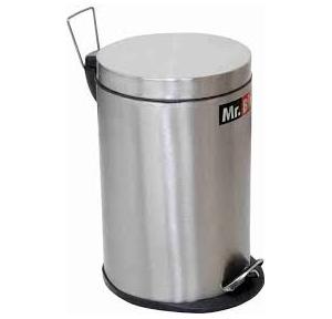 Pedal Dustbin Plain SS202 11 Ltr