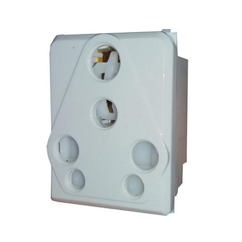 MK Wraparound 16A 5 Pin Socket, W27424