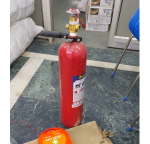 CO2 Type Fire Extinguisher 4.5 Kg