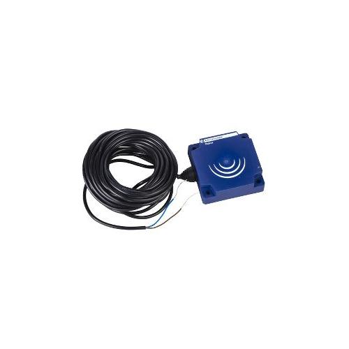 Schneider 3 Wire PNP [NO] XS Flat Form 80x80x26mm Inductive Sensor, XS7D1A1PAL2