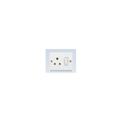 Anchor Penta Ivory 6A Deluxe 3 Pin S.S.Combined, 50495