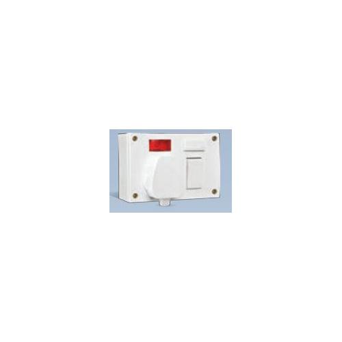 Anchor Penta White 6A/16A Capton, 5-In-1 with Box & 16A ISI Plug and 4 Fixing Holes 240V 50Hz, 39924