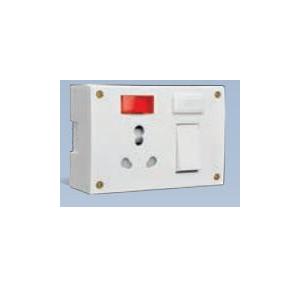 Anchor Penta White 6A/16A Capton, 5-In-1 with Box and 4 Fixing Holes 240V 50Hz, 38579